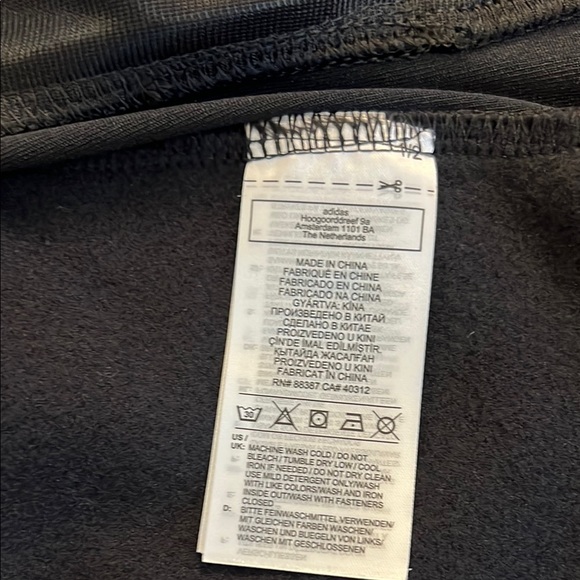 NWT Men’s Adidas Tiro Dark Black Jacket with Bold Gold Highlights, Sz. Large - Picture 9 of 16